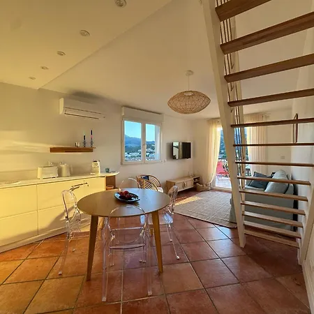 300m - Terrasse, Parking, Piscine Et Climatisation Apartament